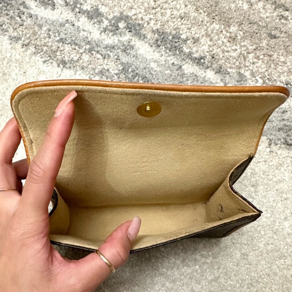 Louis Vuitton Florentine Belt Bag With Strap - Picture 7 of 13